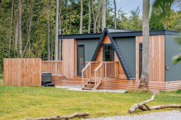 Cottage for 2 people, with pool and garden in Louth