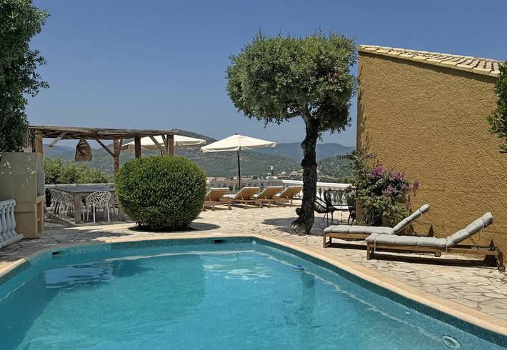 Villa pour 10 personnes, avec balcon et jardin dans Les Issambres