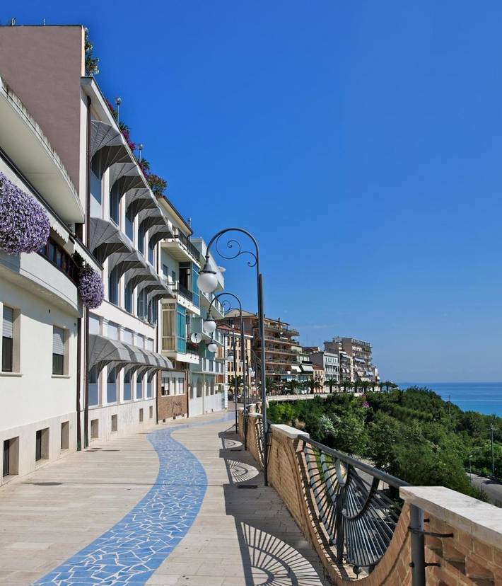 Appartamento per 3 persone, con Panorama a Ortona (Italia)
