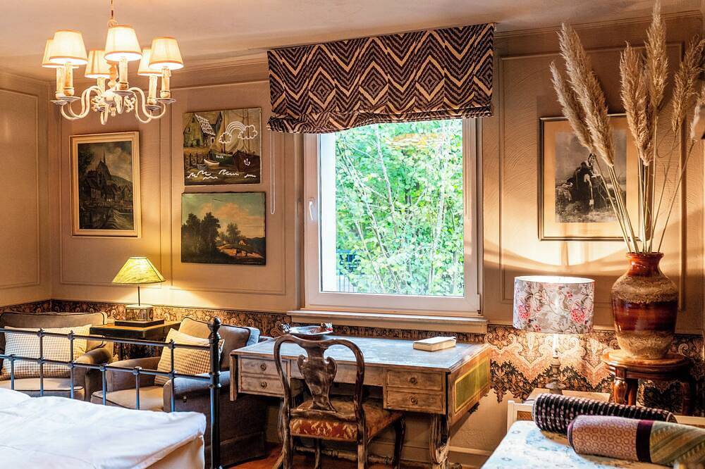 The Artfull Boutique Guesthouse. Liebevoll gestaltestes Landhaus bis zu 9 Pers. in Overath, Rheinisch-Bergischer Kreis