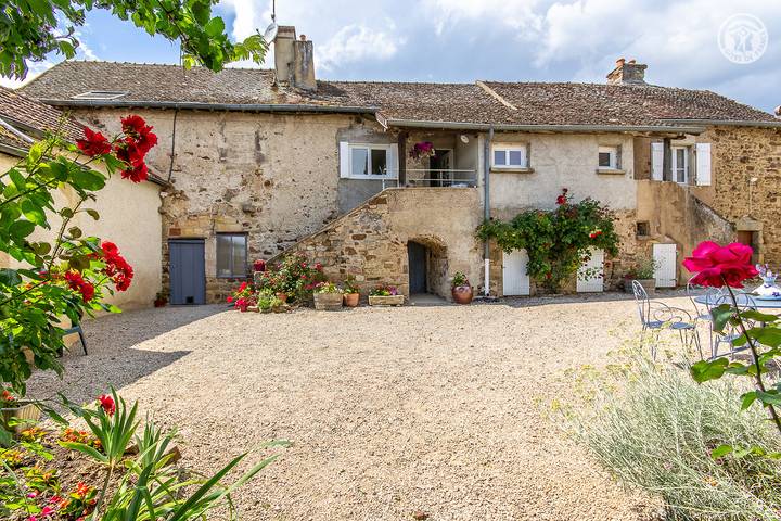 Gîte pour 6 personnes, avec jardin, animaux acceptés dans Saint-Mard-de-Vaux