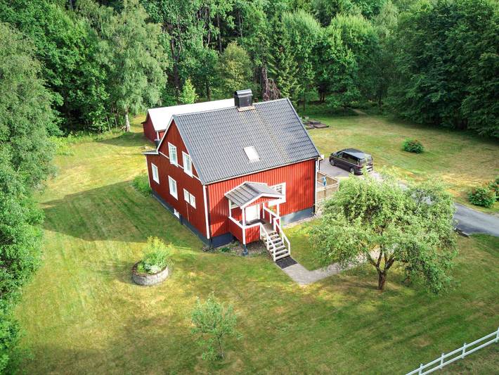 Mysig lägenhet med 2 sovrum i Alperna in Tvärreds distrikt, Västergötland