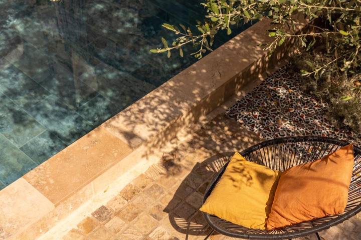 Gîte pour 2 personnes, avec terrasse et piscine à Montfrin - 3