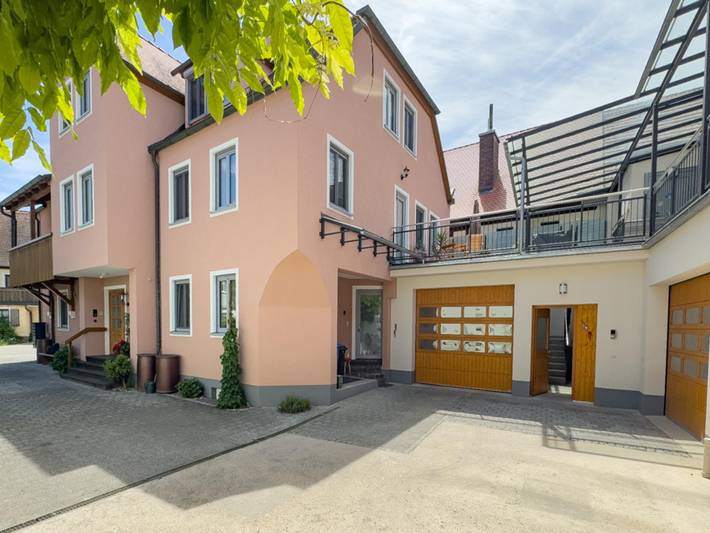 Apartamento entero, Apartamento de vacaciones para 5 personas con balcón/terraza in Bad Windsheim, Romantische Straße