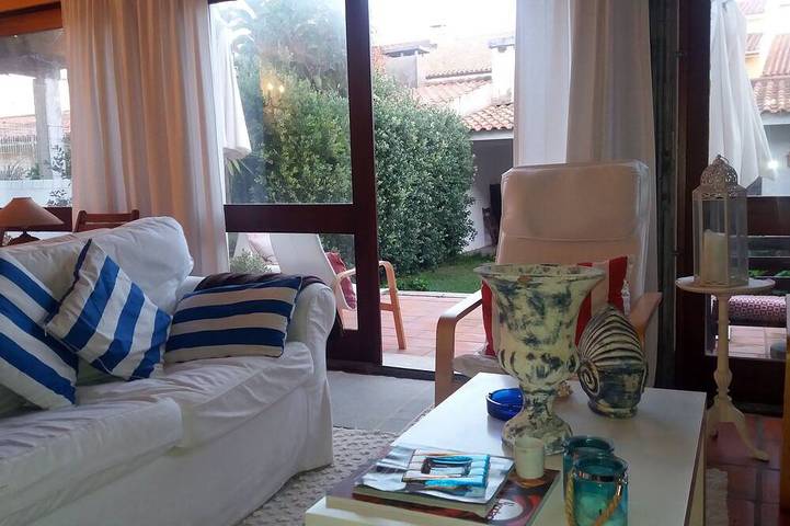 Location de vacances pour 8 personnes, avec jardin et terrasse, animaux acceptés dans Angeiras