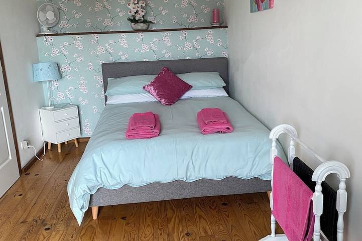 Gîte pour 6 personnes, avec jardin à Beauficel - 2