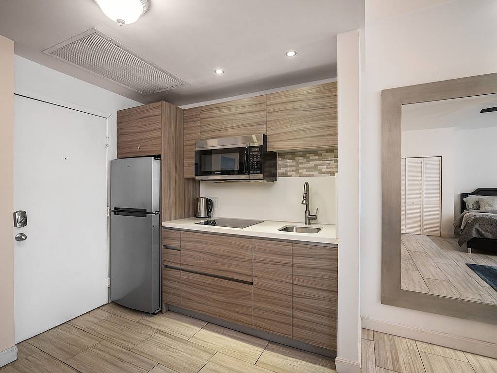 Ganze Wohnung, Oceanfront Junior 2Br Apt on Ocean Drive in South Beach, Miami Beach