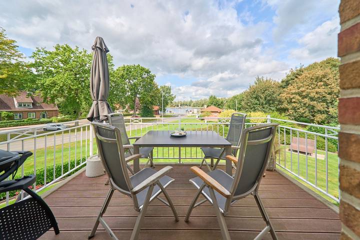 Ferienwohnung für 4 Personen, mit Balkon und Garten sowie Seeblick und Ausblick am Nord-Ostsee-Kanal