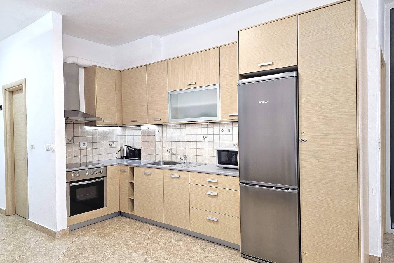 Appartamento intero, Appartamento vacanze per 4 persone con balcone in Saranda, Valona