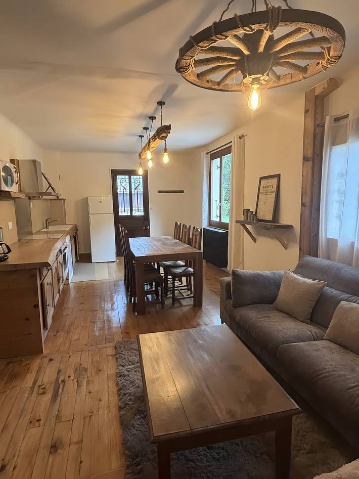 Entire apartment, Apartment 'Appartement de montagne' in Queige, Albertville region