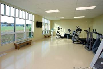 Cabin for 8 Guests in North Shore, Smith Mountain Lake, Picture 2