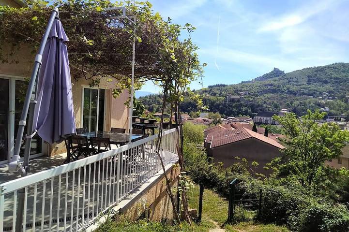 Maison de vacances pour 6 personnes, avec terrasse et jardin, animaux acceptés à Saint-Péray