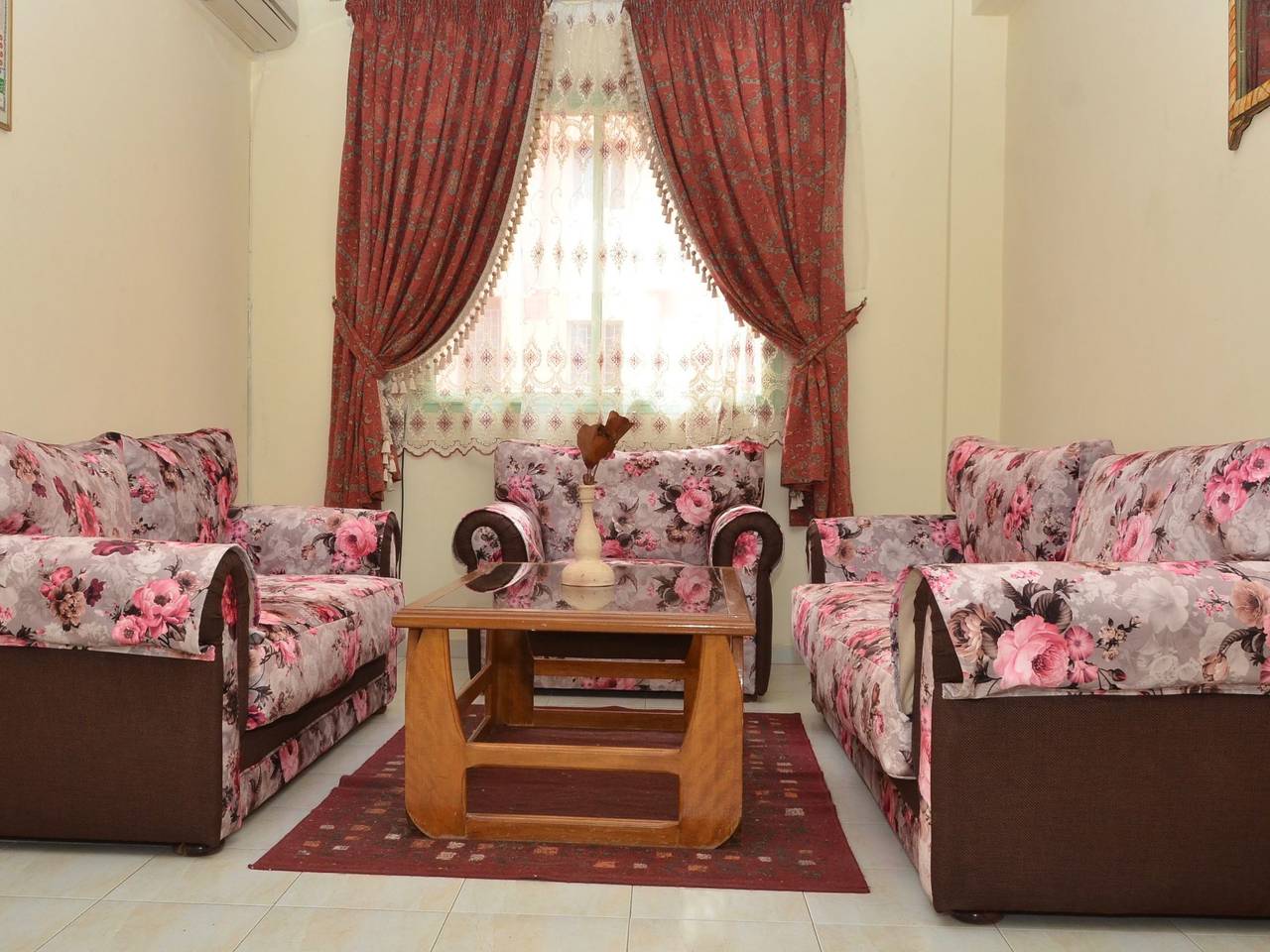 Ganze Wohnung, Schöne Wohnung mit Balkon und Bergblick in Guéliz, Marrakesch