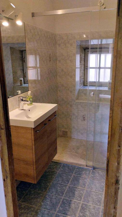 Appartement entier, Baignade devant la maison ! in Remoulins, Région de Nîmes