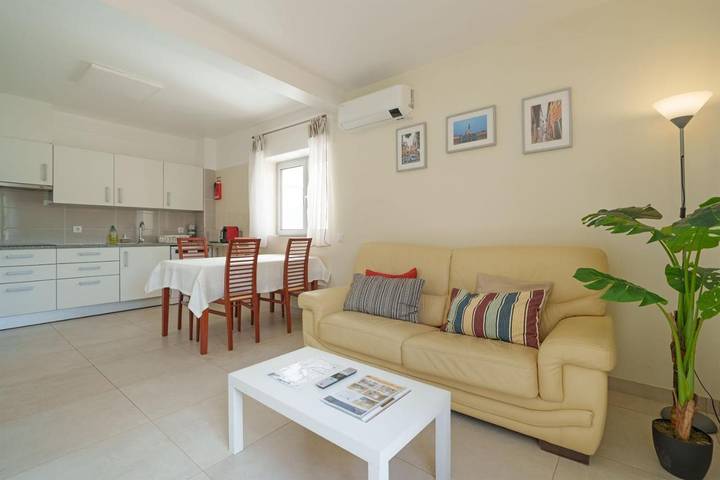 Appartement de vacances pour 4 personnes, avec Balcon ainsi que Terrasse et Vue