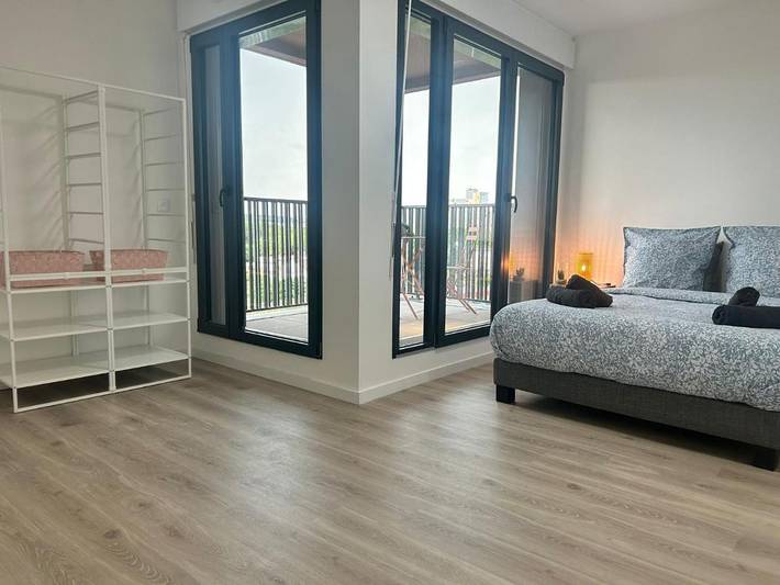 Gîte pour 8 personnes, avec terrasse et vue à Bobigny - 3