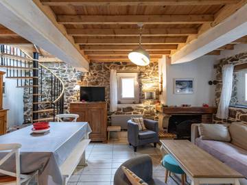 Vacation House for 8 Guests in Sazos, South-west France, Picture 2