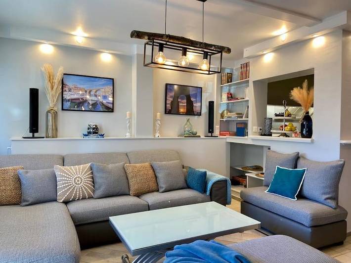 Gîte pour 10 personnes, avec jacuzzi dans Port du Vallon des Auffes - 3