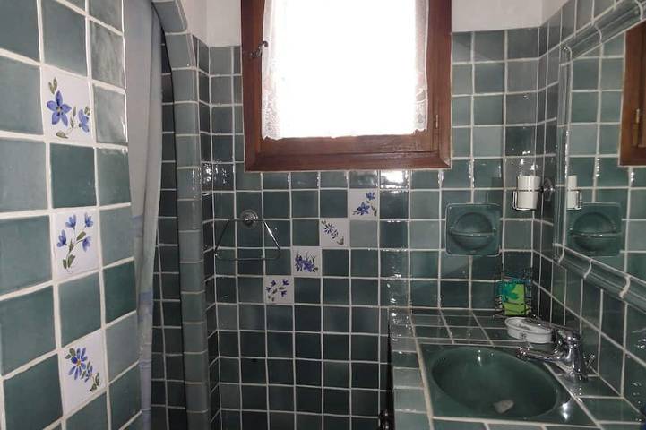 Villa con piscina privada y jardín, a 5 km del mar. in Saint-Laurent-du-Var, Costa mediterránea (Francia)