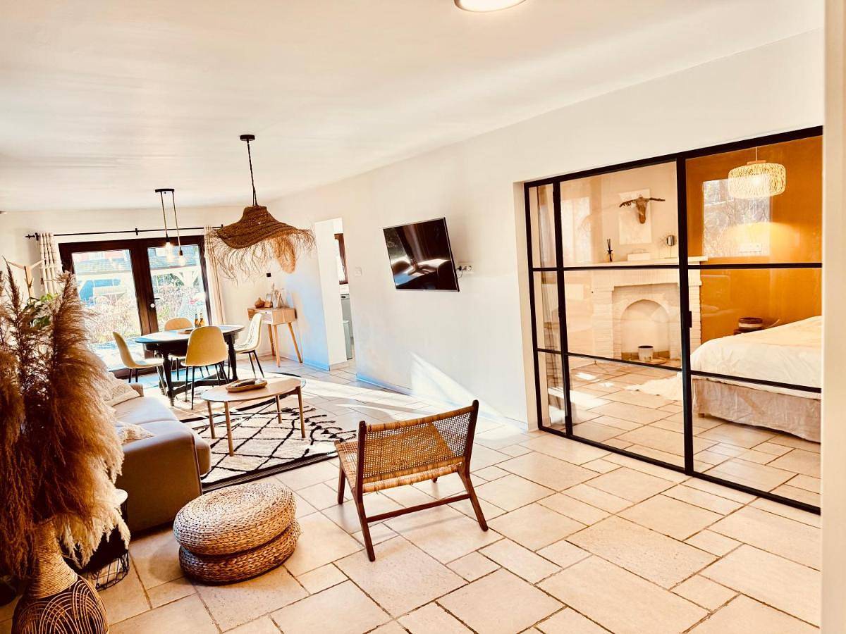 Appartement entier, Oboho - Le gîte bohème (Pieds dans l’eau - Lit King Size - Jardin) in Tilff, Esneux