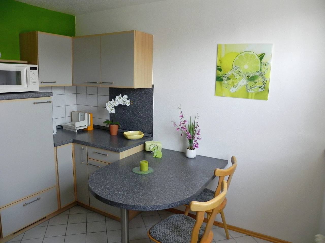 Ganze Ferienwohnung, Nichtraucher-Ferienwohnung Thomas - Ferienwohnung, 103 qm, mit Balkon, 2 Schlafzimmer, max. 4 Personen in Daisendorf, Region Bodensee-Oberschwaben