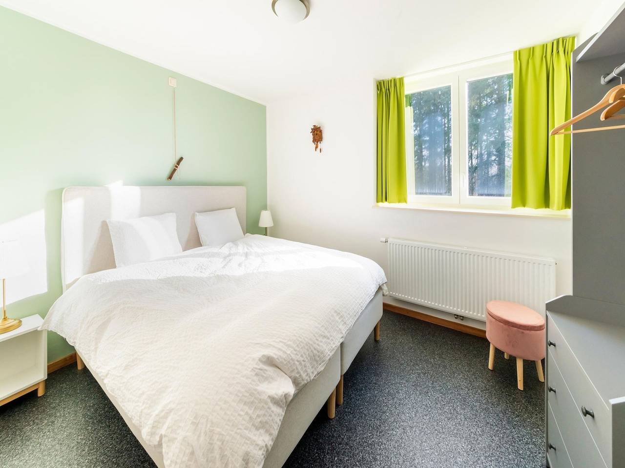 Stylish Retreat with Sauna in Awenne, Saint-Hubert