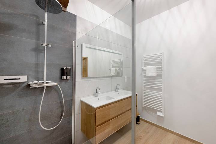 Bed and Breakfast „La Chasserie 2 – Grange Arthuis“ mit WLAN und Klimaanlage in Lavau, Loire-Tal