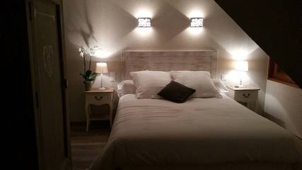 Cottage pour 5 personnes, avec vue sur le lac dans Lac de Saint-Point