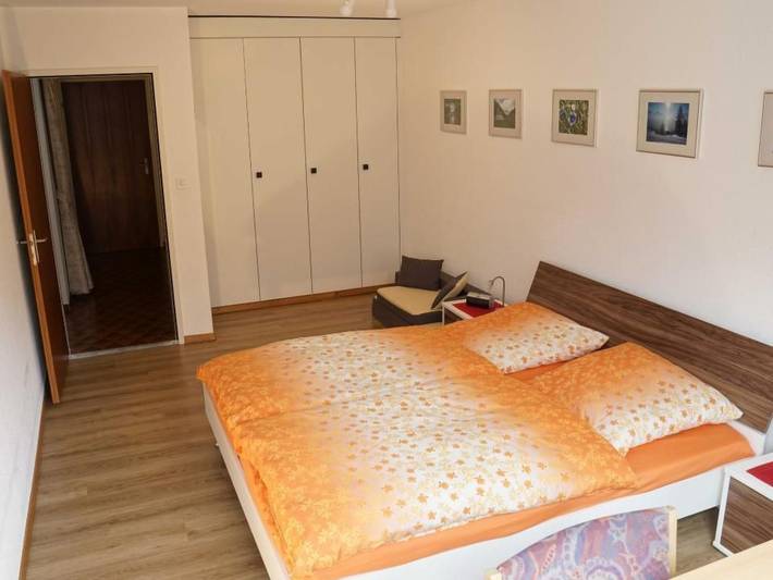 Ferienwohnung für 4 Personen, mit Sauna und Pool sowie Balkon und Garten in Graubünden - 4