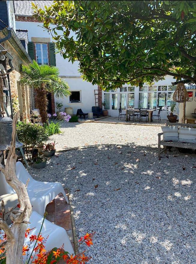 Location de vacances pour 2 personnes, avec vue ainsi que terrasse et jardin dans Loguivy de la Mer - 2