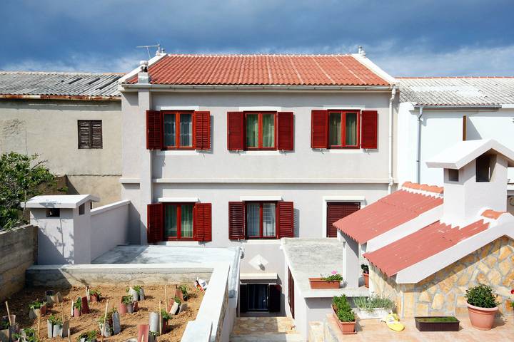 Appartamento intero, Appartamento di due stanze vicino alla spiaggia Metajna (Pago - Pag) -c in Metajna, Pag