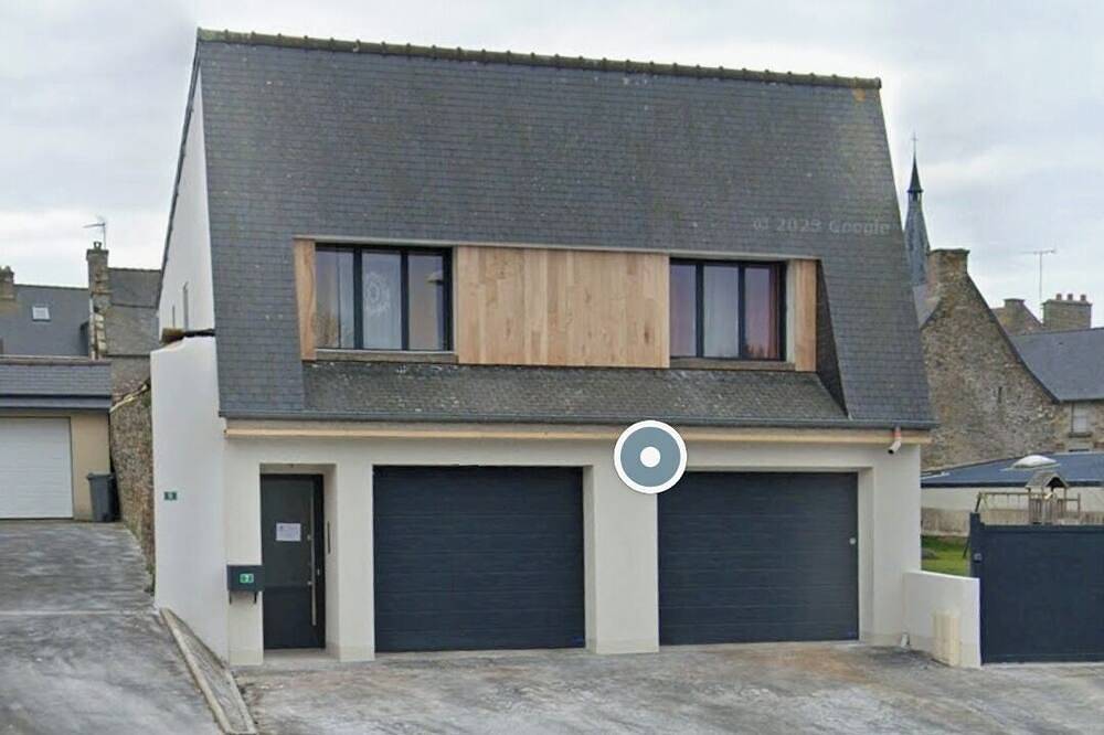 Maison de centre bourg idéalement situé prêt des commerces et des plages in Matignon, Région de Dinan