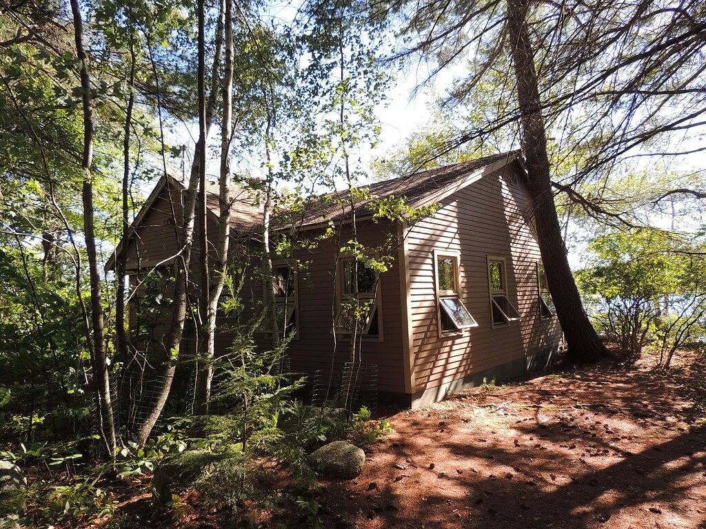 Cozy Lake Winnipesaukee Camp on Braun Bay with spectacular views in Moultonborough, Lake Winnipesaukee