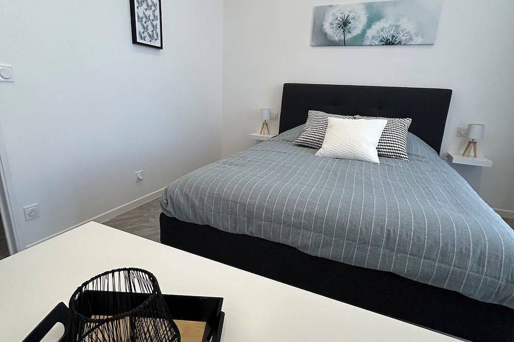 Entire apartment, Large 3-room apartment 15 min from Monaco in La Turbie, Nice region