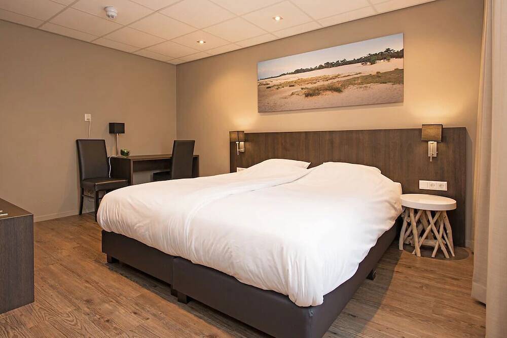 Modern Room with Garden Access and Free Parking in Vlijmen, Near Efteling in Nordbrabant