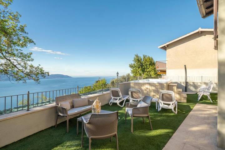 Ferienhaus für 6 Personen, mit Ausblick und Garten sowie Pool und Terrasse in Gargnano - 3