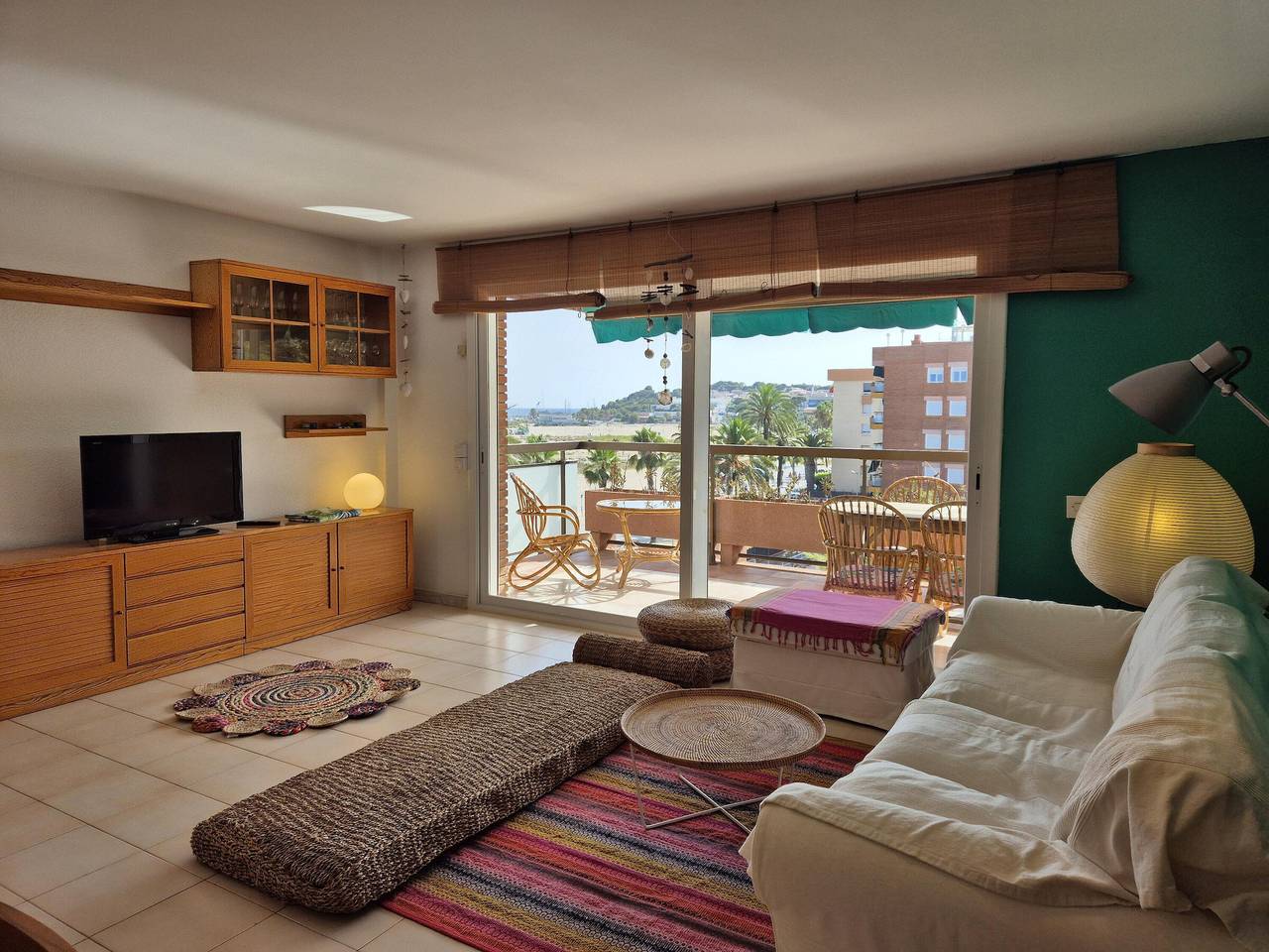 Entire apartment, At037 Els Pins I: Apartamento en primera línea de mar. in Torredembarra, Costa Dorada