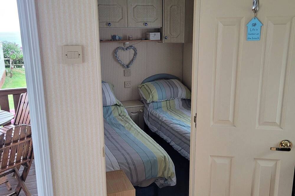 4 Berth Holiday Caravan  with stunning sea views 5☆rated with elevated deck in Gimingham, Norfolk Coast