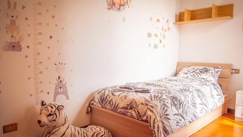 Location de vacances pour 7 personnes, avec jardin, animaux acceptés dans Angera - 3