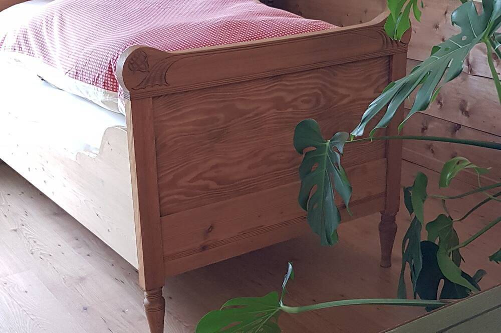 Ganze Wohnung, Liebevoll renoviertes Ferienhaus mit 3 Schlafzimmern und Garten in Monheim, Bayerisch Schwaben