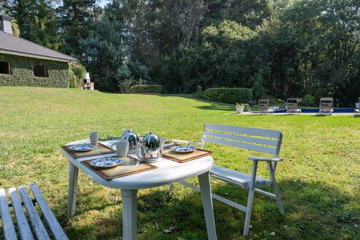 Chalet para 14 personas, con jardín además de piscina y terraza, Se admiten mascotas en Vizcaya - 4