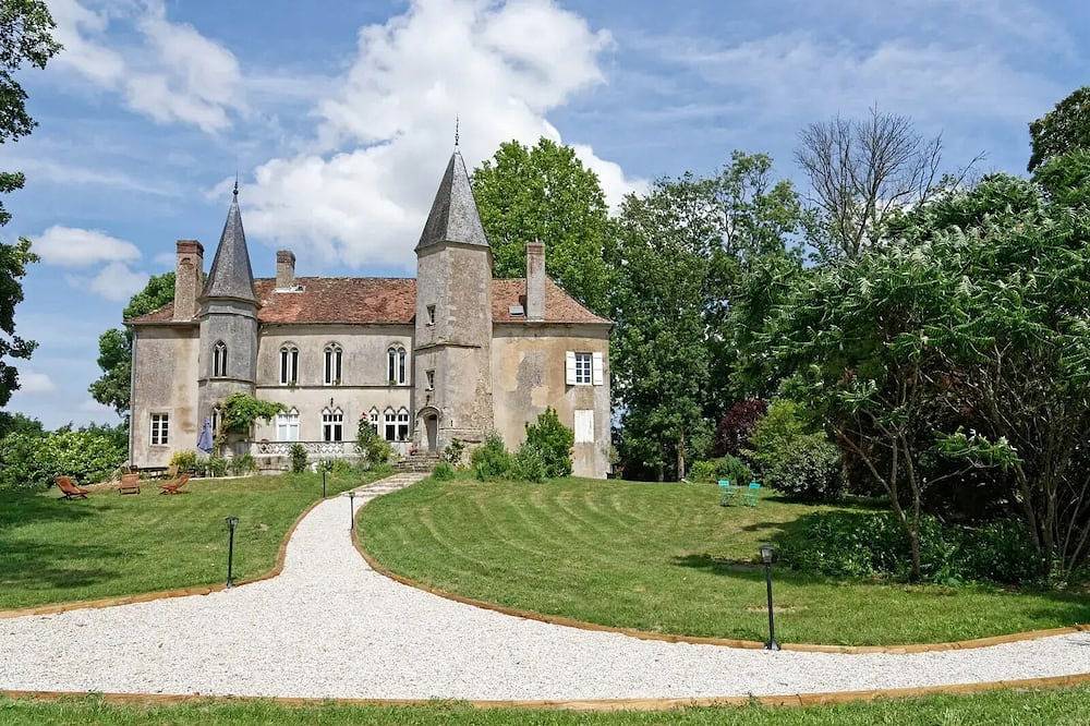 Château de Millery, Chambre Noctua in Saint-Forgeot, Région d'Autun