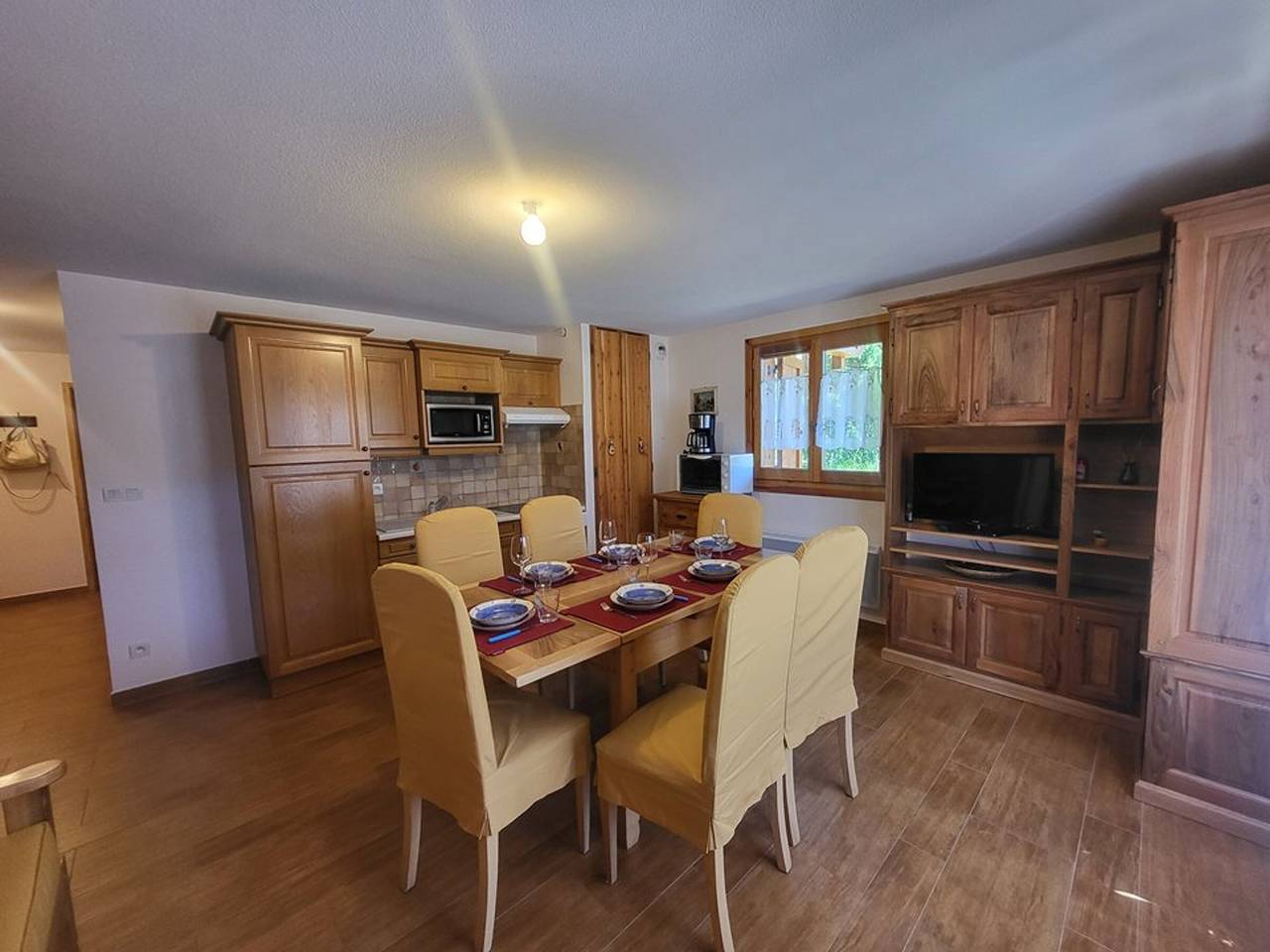 Apartamento entero, Apartamento con gran terraza, 2 dormitorios, garaje y acceso directo a pistas in Montgenèvre, Briançon region