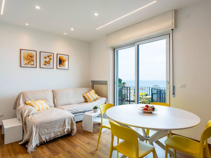 Ferienwohnung für 6 Personen, mit Balkon und Terrasse sowie Garten in Alassio - 2