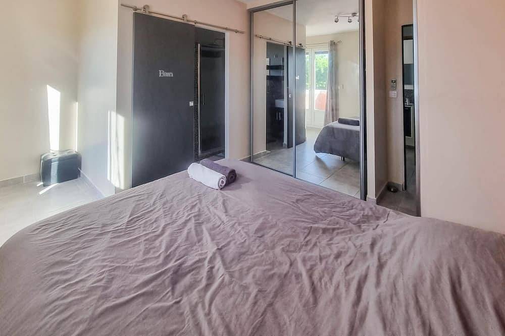 Hermosa casa de 4 dormitorios en Rognac in Rognac, Istres region