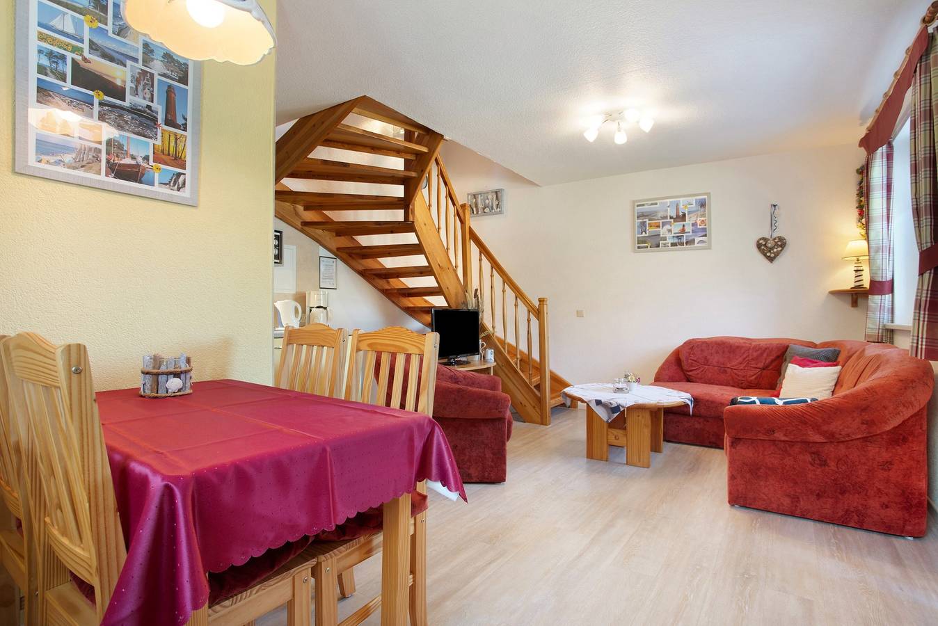 Entire apartment, Apartment 'Fewo 32 - Halbinsel Darss - Ostsee' with Private Terrace, Shared Garden and Wi-Fi in Wieck am Darß, Peninsula Fischland - Darss - Zingst