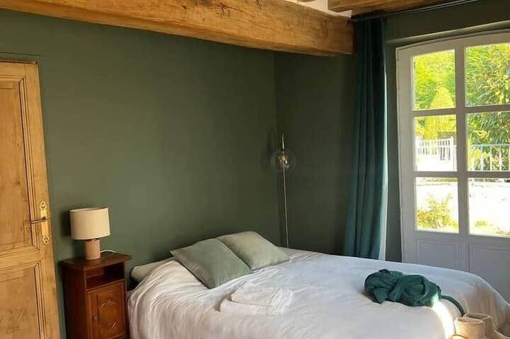 Location de vacances pour 14 personnes, avec jardin à Maillebois - 3
