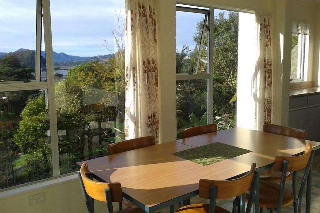 Ganze Wohnung, Atemberaubende Aussicht auf den Hafen, in ruhiger Lage in Coromandel, Waikato