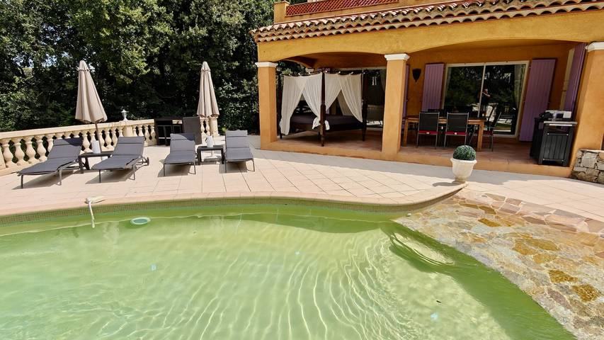 Gîte pour 4 personnes, avec Piscine