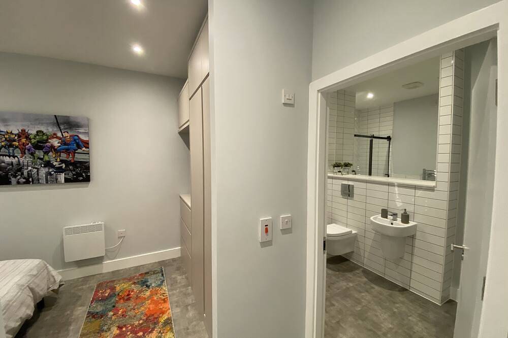 Ganze Wohnung, Apartment-Ensuite-Strassenblick in Liverpool, Merseyside